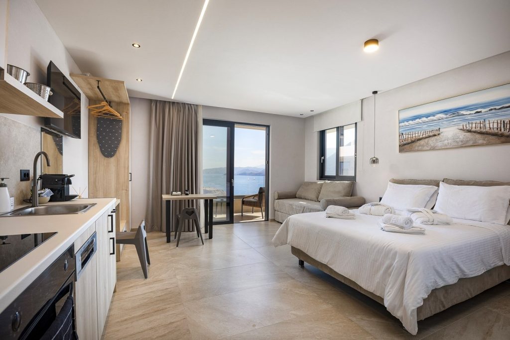 4l) Room2-1