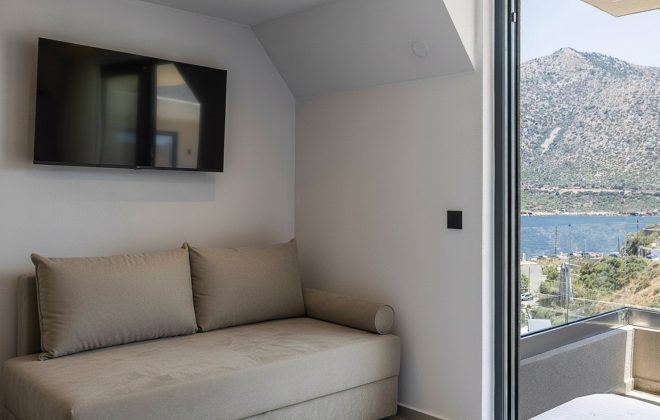 6)Executive Suite Room5-12-PS-Resized